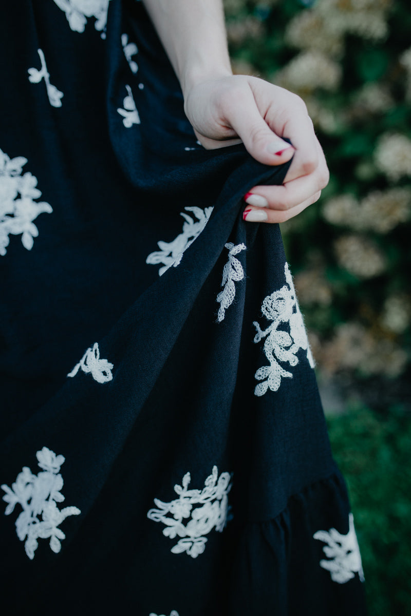 'Bianca' Vintage Floral Embroidered Maxi Dress (S-L)