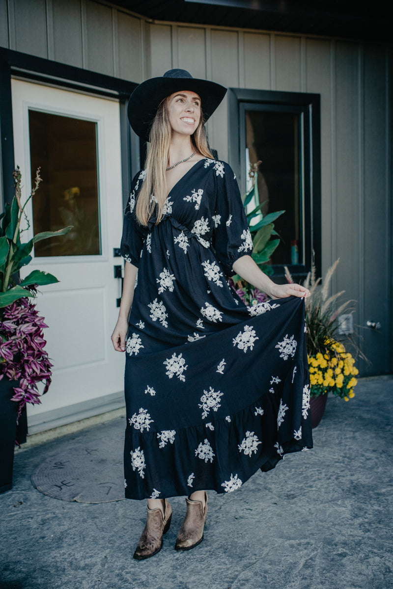 'Bianca' Vintage Floral Embroidered Maxi Dress (S-L)