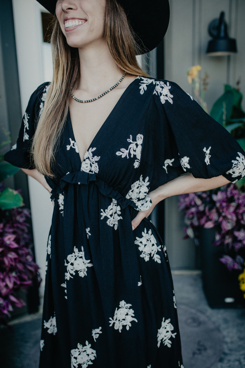'Bianca' Vintage Floral Embroidered Maxi Dress (S-L)