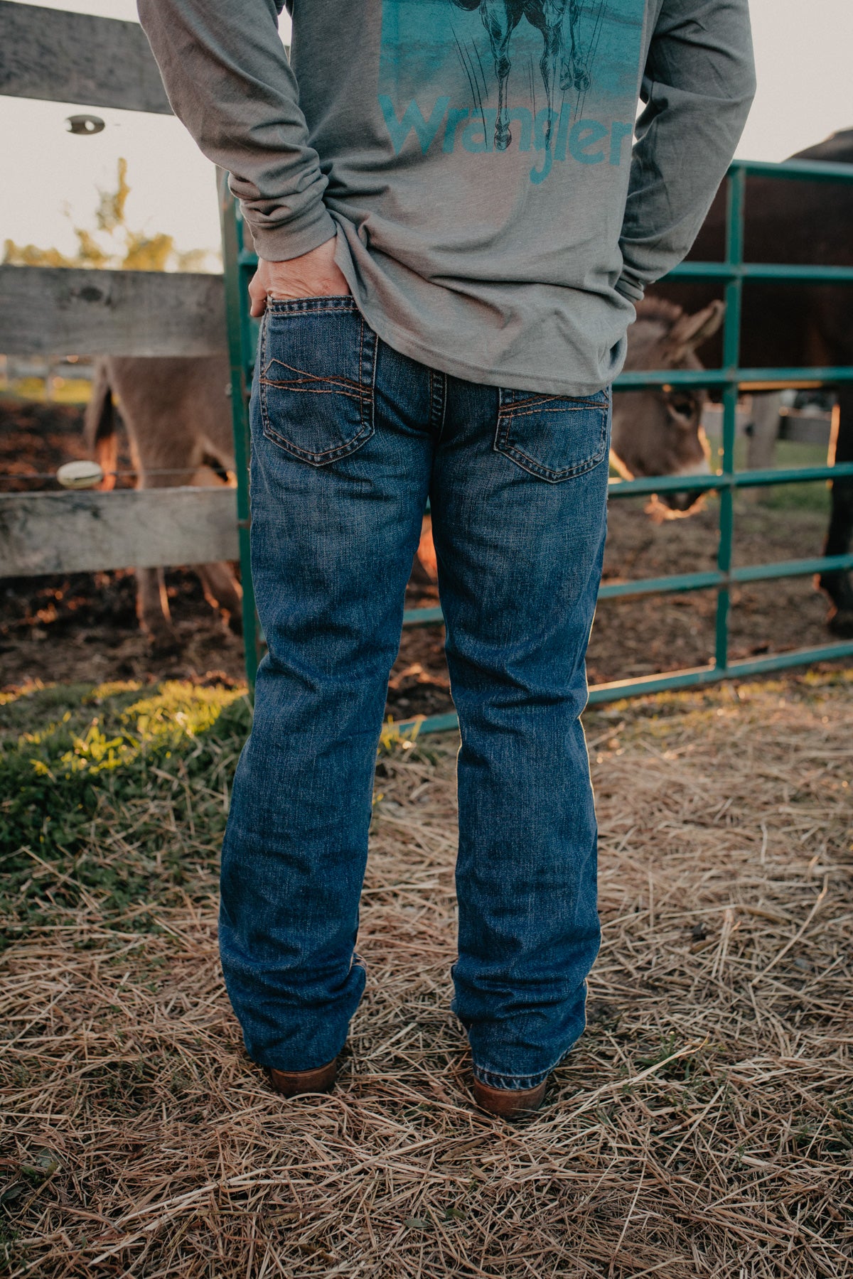 3 Pair Mens deals Ariat Jeans NEW size 28/32