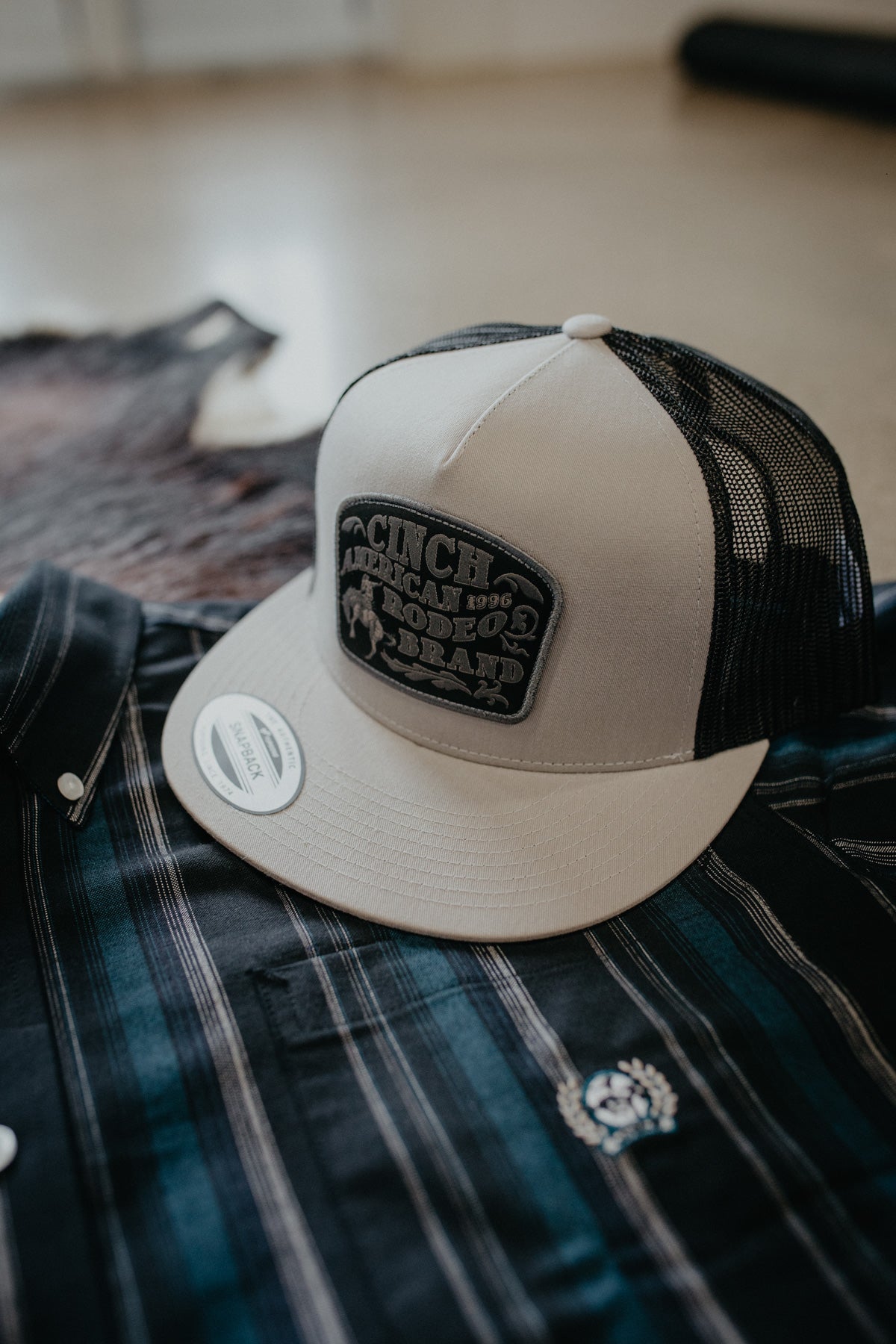 CINCH 'Amerian Rodeo Brand' Grey / Black Flexfit Trucker Hat