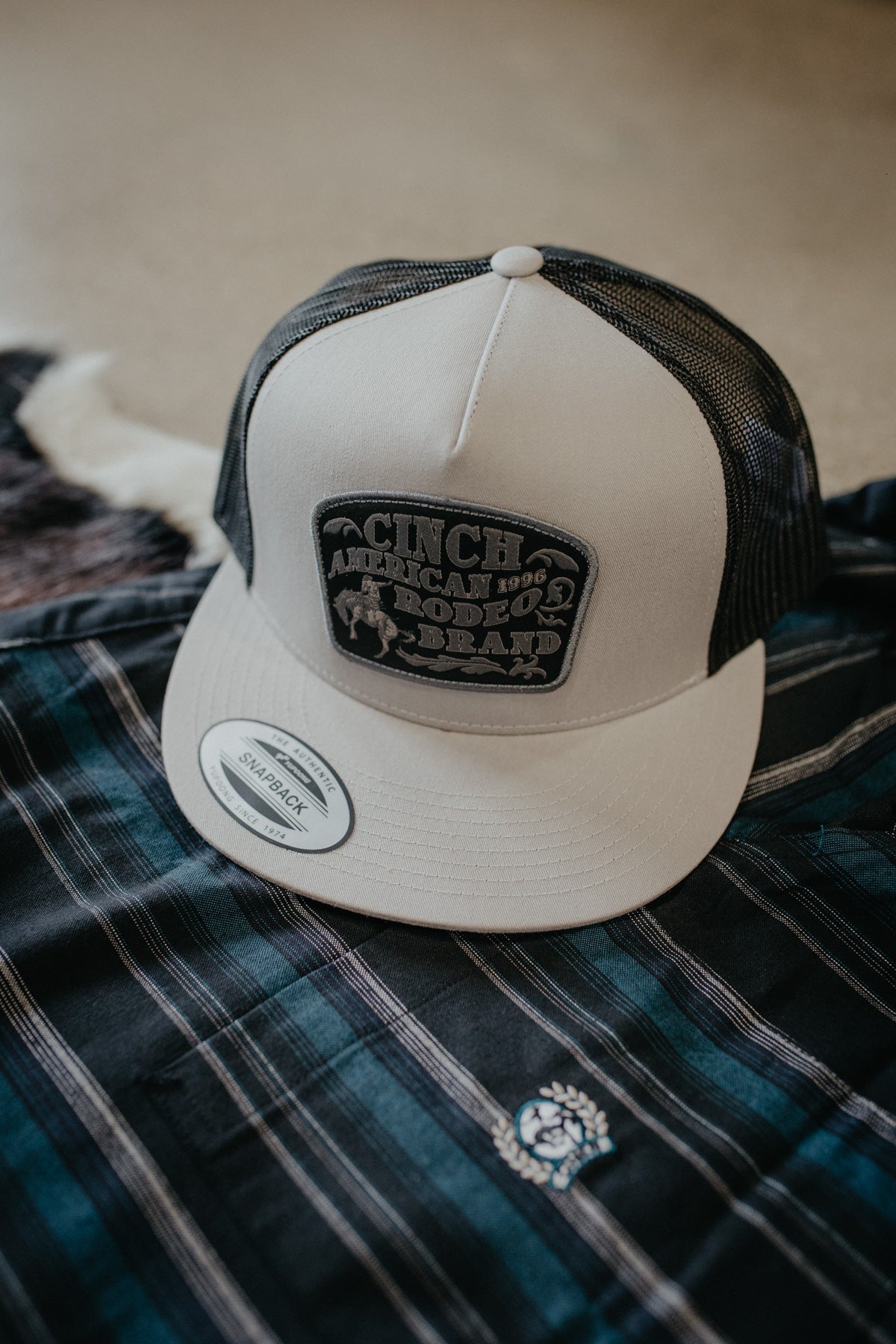 CINCH 'Amerian Rodeo Brand' Grey / Black Flexfit Trucker Hat