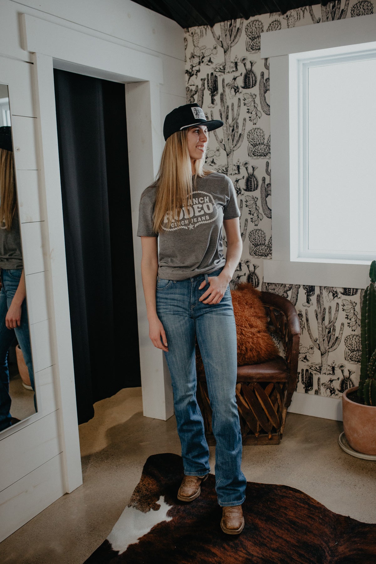 'Shorty's Ranch Rodeo' Unisex CINCH Grey T Shirt (S-XXL)