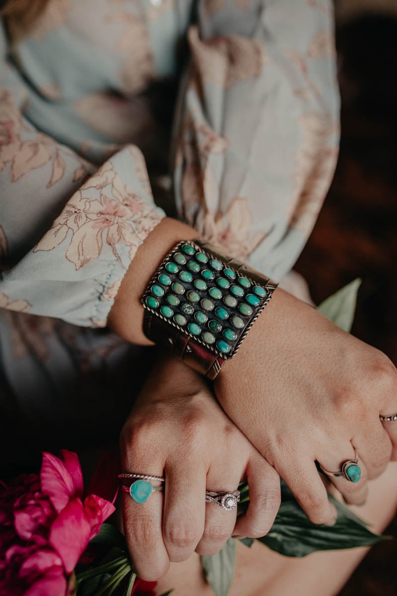 Tiny Turquoise Oval Rope Edge Large Cuff