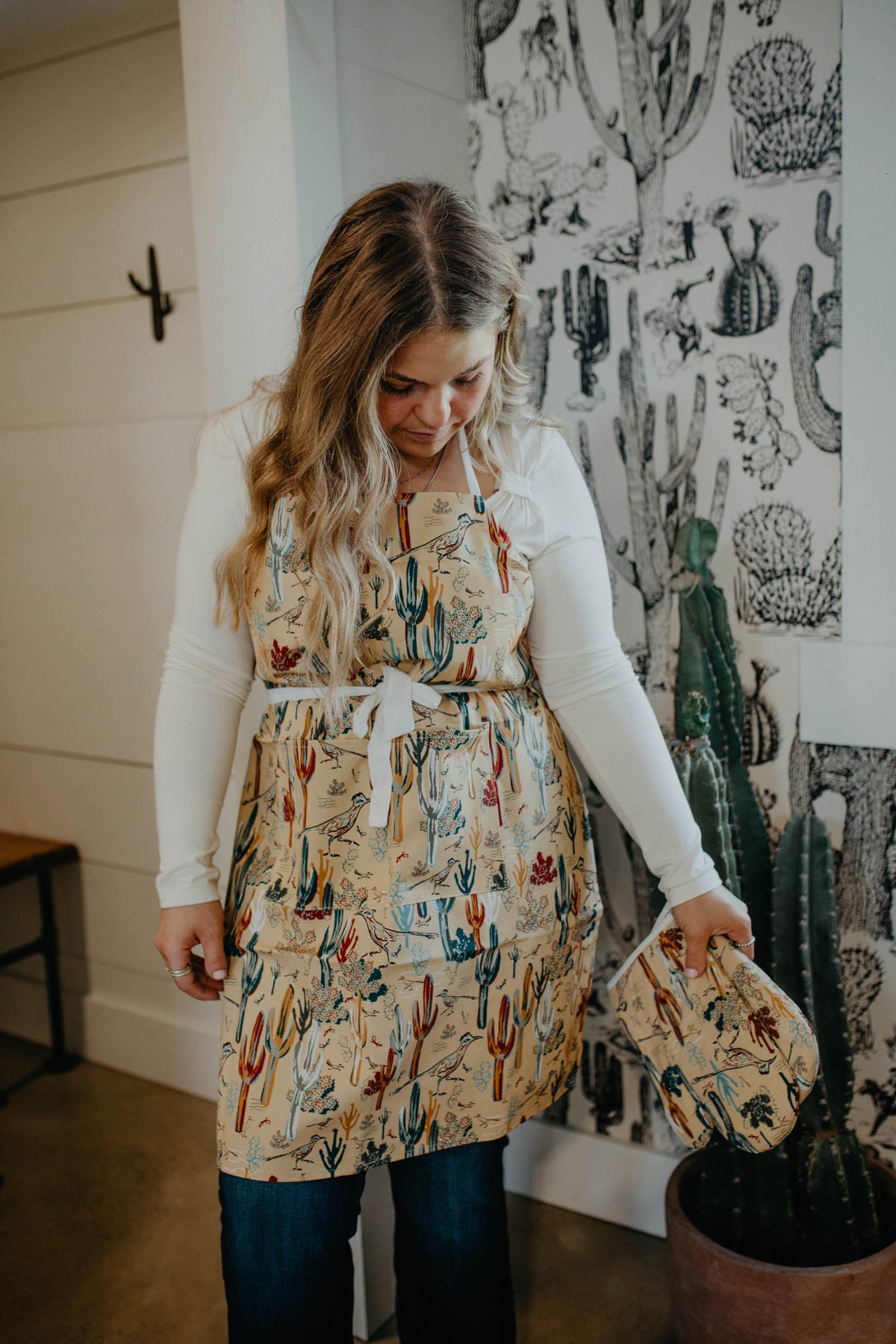 Cactus & Roadrunner Print Apron (2 Colours)