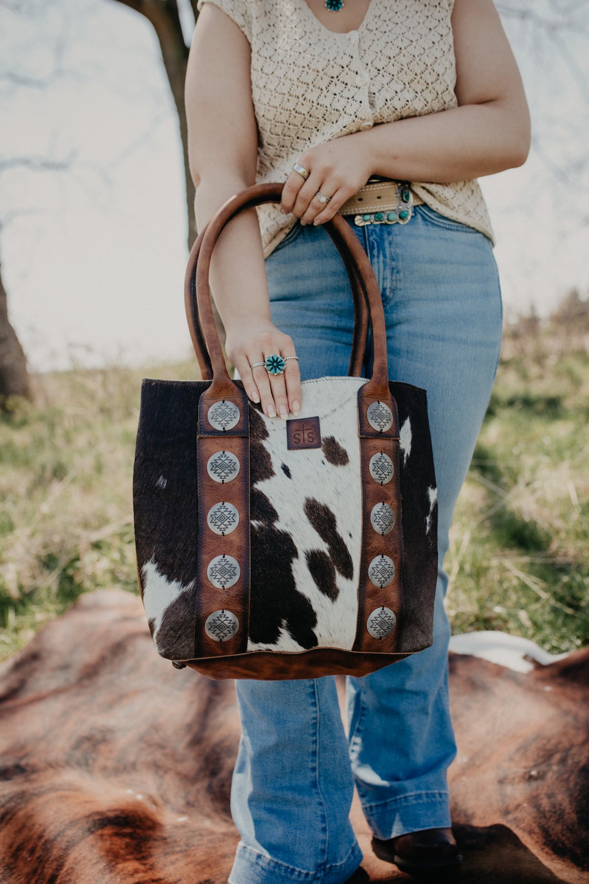 Vaquero Concho Tote Cowhide STS33846