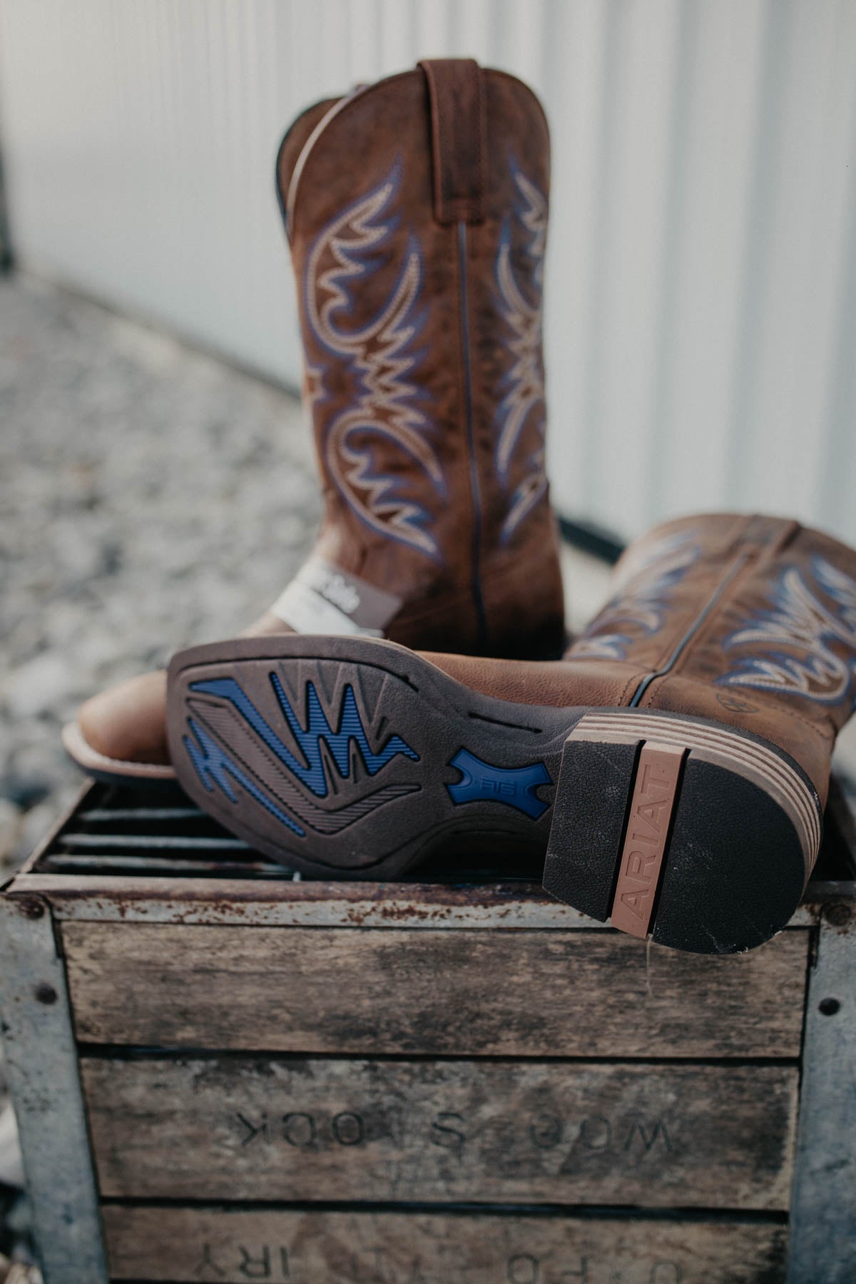 Ricochet Men s Ariat Cowboy Boot Weathered Chestnut D EE Widths