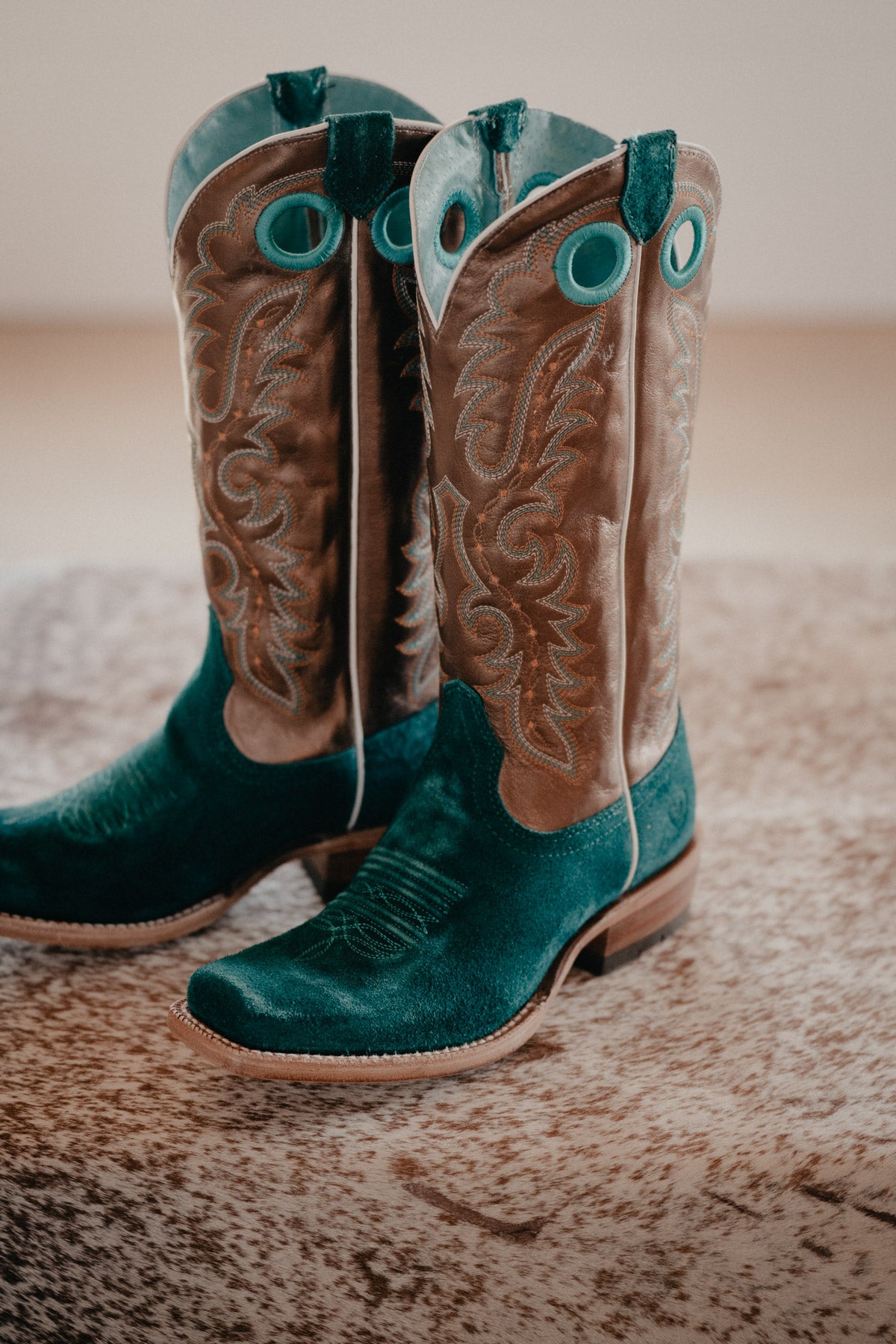 Futurity Boon Western Boot by Ariat (Turquoise Rough Out & Gold)