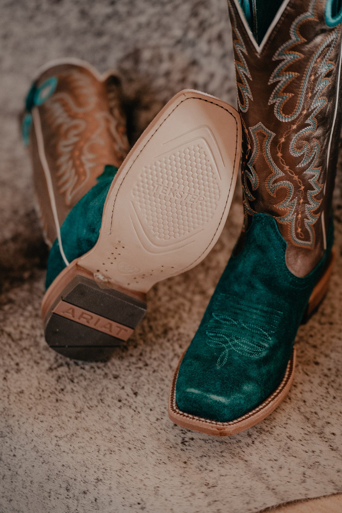 Futurity Boon Western Boot by Ariat (Turquoise Rough Out & Gold)