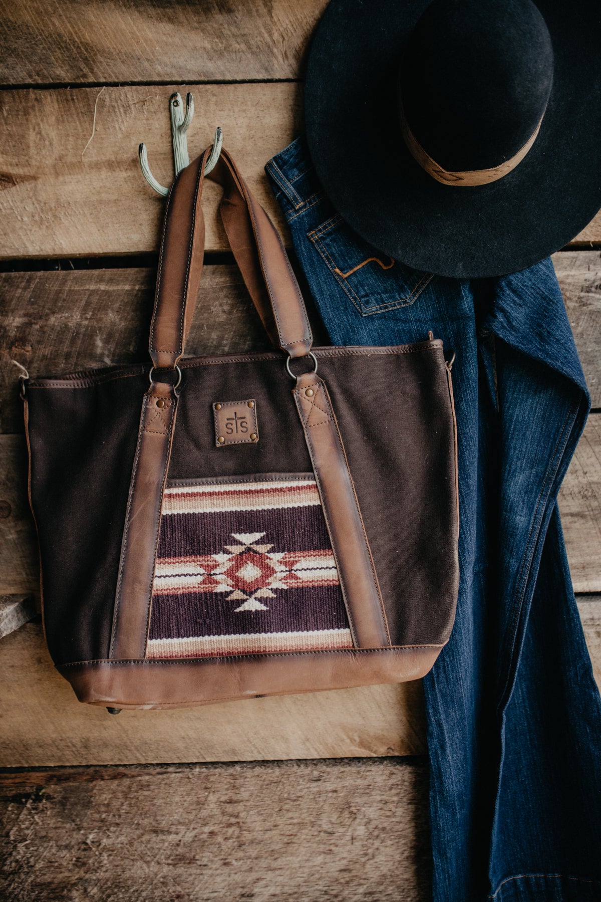 'Sioux Falls' Carry All Large Tote by STS Ranchwear