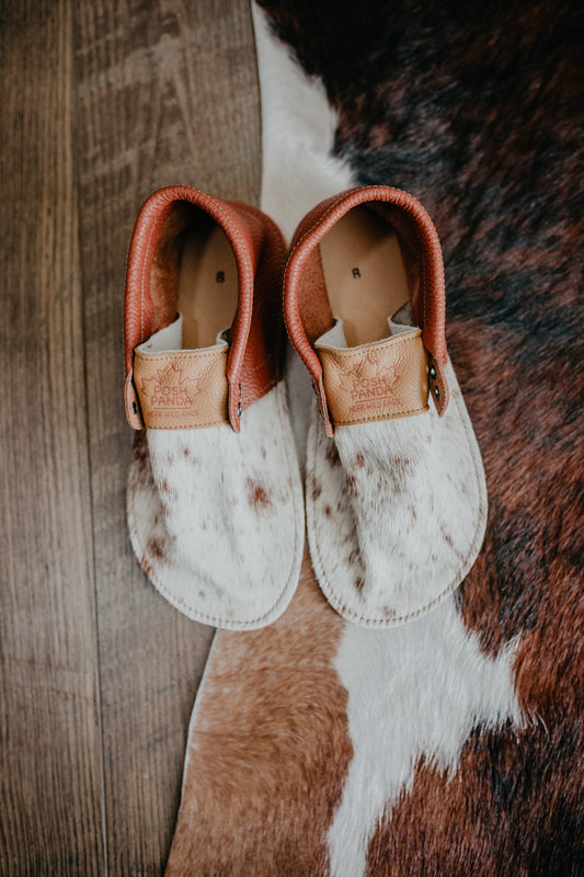 Cowhide and Leather Moccasin with Minimalist Rubber Sole - Size 8