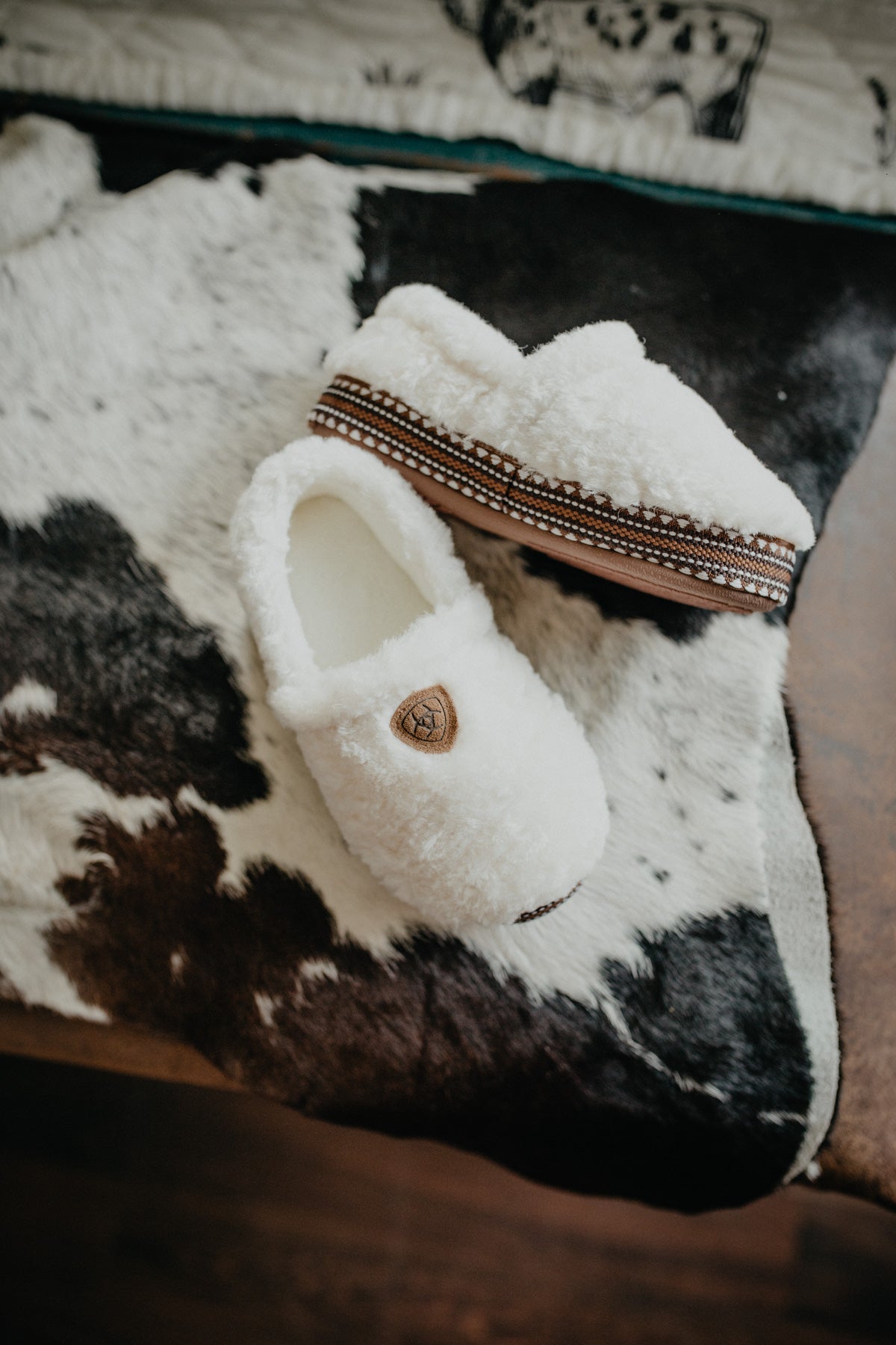 Youth Girls Ariat "Snuggle" Slippers